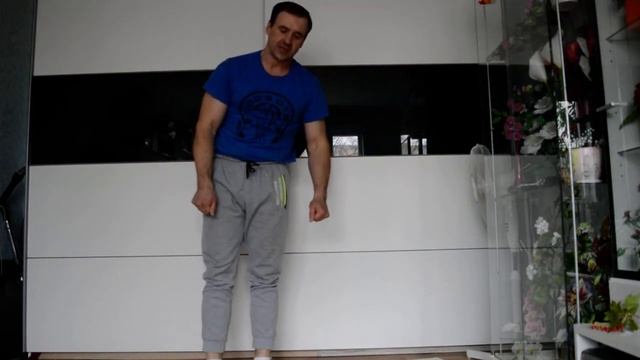 Стойка на руках и отжимания в стойке в домашних условиях смотреть онлайн