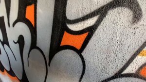 Как рисовать граффити на стене баллонами | how to paint graffiti on the wall