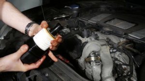 Mercedes 5.5 L (M273) V8 Engine OIL CHANGE - ASMR Edition