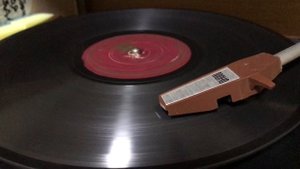 «Дождь идет» (танго) орк. под упр. Депоайс