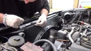 2003 L322 4.4 V8 Range Rover Radiator Change