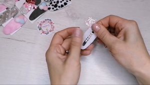 Заколка клик-клак. Заколка из обрезков кожзама и замши.