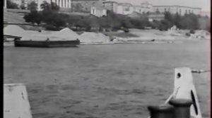 Набережная Волгограда в фильме А пароходы гудят и уходят... (1972) 1.