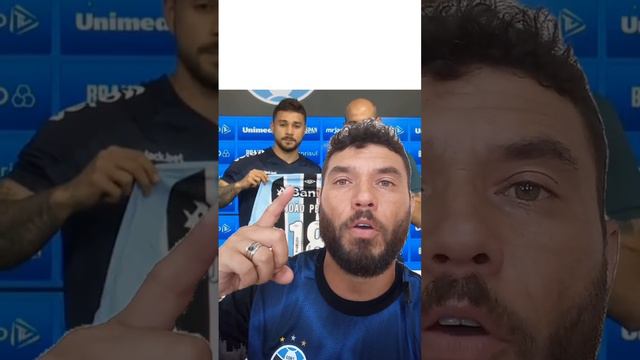 João Pedro é apresentado oficialmente pelo Grêmio.