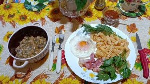 Макароны с грибным соусом