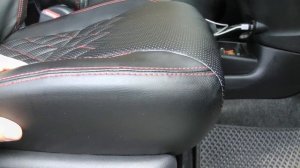 Авточехлы из экокожи для Тойота Рактис 2 поколение Ромб Установка