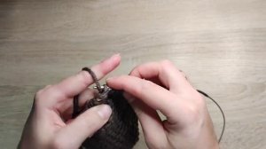 ПРОСТЫЕ ДОМАШНИЕ ТАПОЧКИ СПИЦАМИ/ очень хороший ЛАЙФХАК, который ПРИГОДИТСЯ ВСЕМ вязальщицам