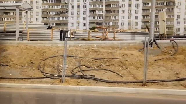 У метро Новопеределкино