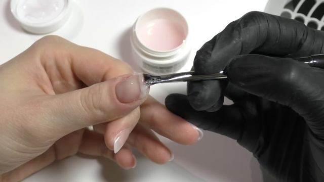 Natürliche Gelnägel für Anfänger in ECHTZEIT | Schablone setzen, modellieren, pinchen, feilen смотреть онлайн