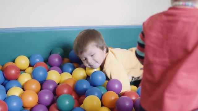 Развитие детей. #Монтессори-центр КРОХА. смотреть онлайн