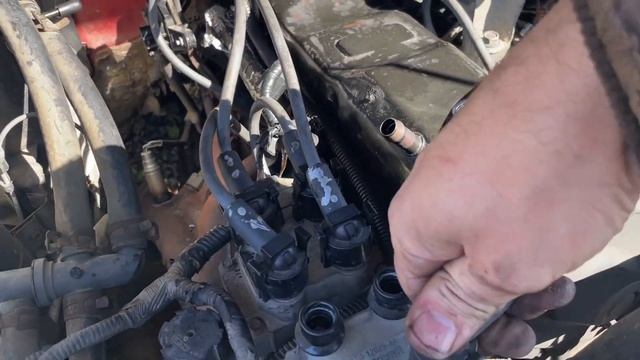 1996-2001 Ford Ranger 2.5 Valve Cover Gasket Part 2 смотреть онлайн