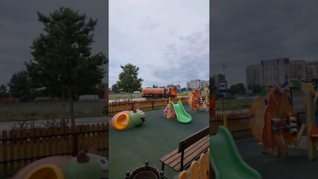 Каждый день моют улицу Конгрессную в Краснодаре в NEO-квартале Красная площадь смотреть онлайн