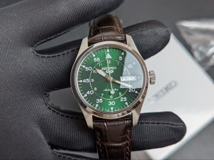 Seiko 5 Sports Field SRPJ89K1