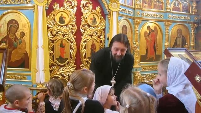 Протоиерей Максим Козлов. Экскурсия по храму прп. Серафима Саровского. Амвон смотреть онлайн