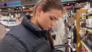 АРТЕМ ВОЛЬФ И НАСТЯ ЗАШЛИ В МАГАЗН КОСМЕТИКИ! / АРТЕМ И НАСТЯ ЗАКУПАЮТСЯ В МАГАЗИНЕ КОСМЕТИКИ!