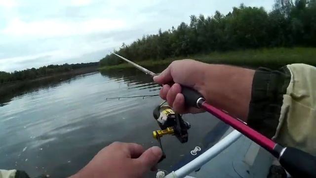 Река Уфа осень  Щука смотреть онлайн