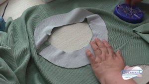 Обработка горловины изделия обтачкой. Шьём кофту из трикотажной вафли Часть II.