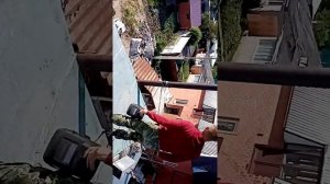 Демонтаж дымоходной трубы с крыши