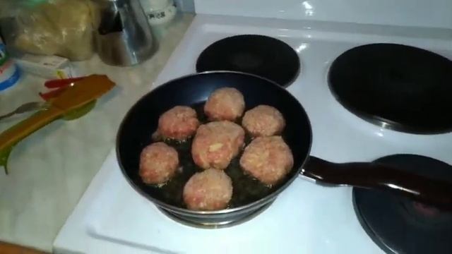 Как пожарить вкусные котлеты с кабачком. УЧИМСЯ ГОТОВИТЬ смотреть онлайн