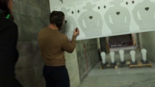 моё 18 летие! стреляю из ружья, пью кофе и неловко танцую смотреть онлайн