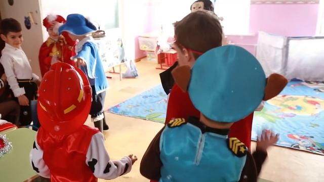 Карнавальные костюмы, сделанные своими руками на утренник в детском саду смотреть онлайн