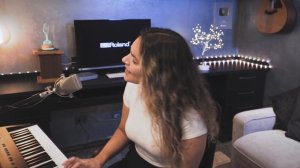 Roland FP-E50 | Flowers | Lais Yasmin