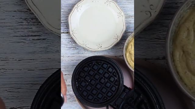 Cinnamon Cream Cheese Sweet Keto Chaffle Recipe смотреть онлайн