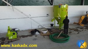 Молотковая дробилка зерна Adraf. Установка в хозяйстве.