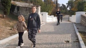 Видео Безопасная дорога-детям (использование электросамокатов)