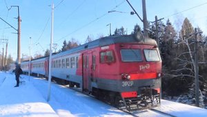 Электропоезд ЭР2Р-7084 платформа 142 км БМО 2.02.2021