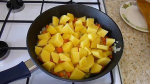 Скумбрия с овощами на сковороде. Самый простой и вкусный рецепт.