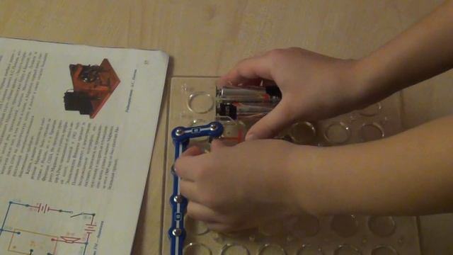 Электронный конструктор знаток для школы и дома 999 схем. Радиоприемник смотреть онлайн