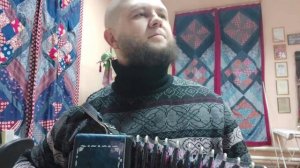 Однообразные мелькают