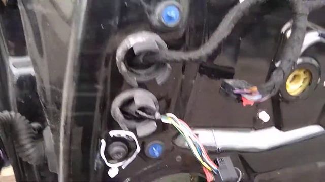 Как снять стекло с двери Ауди А3. смотреть онлайн