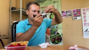 Замеряем сахар в малине..