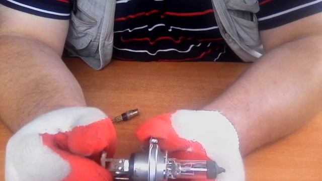 РАЗЪЁМ ЛАМПЫ ФАРЫ ИЛИ КАК УСТРАНИТЬ НАГРЕВ VID 20160701 смотреть онлайн