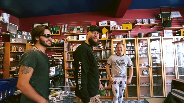 Spending $10,000 in a Magic Shop!! смотреть онлайн