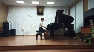 Озерова Валерия.13 лет. Дюбюк Вариации на русскую песню "Вдоль по улице метелица метёт"