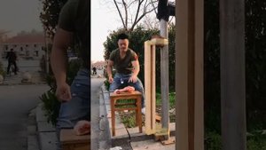 ? Железный китаец разбивает рукой камни!
