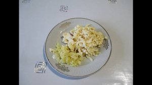 Нежный салат с крабовыми палочками, кукурузой и плавлеными сырками