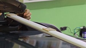 Крепления для перевозки 4х пар лыж Thule. (Прищепки) О том как установить их на обычные поперечины.