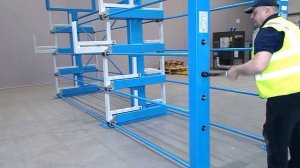 Консольный ручной стеллаж для сортового металлопроката