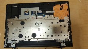 как отсоединить дисплей от ноутбука lenovo y700 15isk