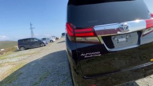 Король всех минивэнов TOYOTA ALPHARD (2.5л HYBRID) 4WD «Executive Lounge» 2017г. Оценка - 4 балла.