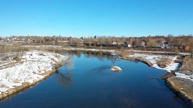 Москва-река. Весна. Вид с высоты птичьего полета. смотреть онлайн