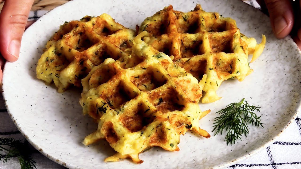 Картофельно-СЫРные ВАФЛИ! ОНИ НАМНОГО ВКУСНЕЕ ПОПУЛЯРНЫХ ДРАНИКОВ!//Potato and cheese WAFFLES