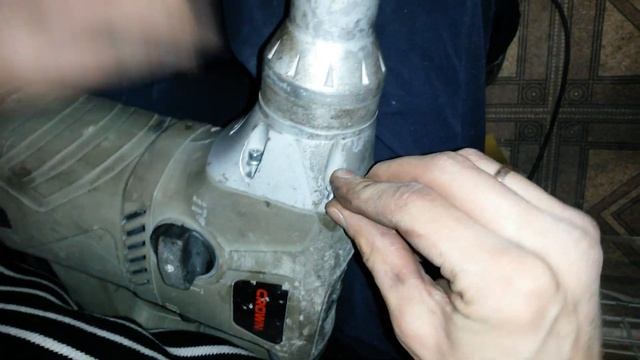 Обслуживание перфоратора. Смазка важных элементов. смотреть онлайн