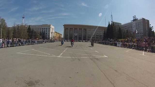 Stuntriding at Chelyabinsk, open motoseason 2014. Открытие мотосезона в Челябинске 2014 смотреть онлайн