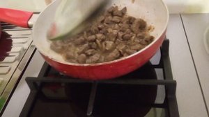 пирог слоеный с печенью