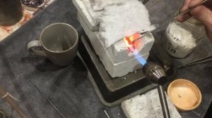 Пайка резцов бензиновой горелкой.